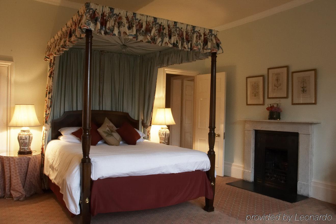 Audleys Wood Hotel, Basingstoke Room photo
