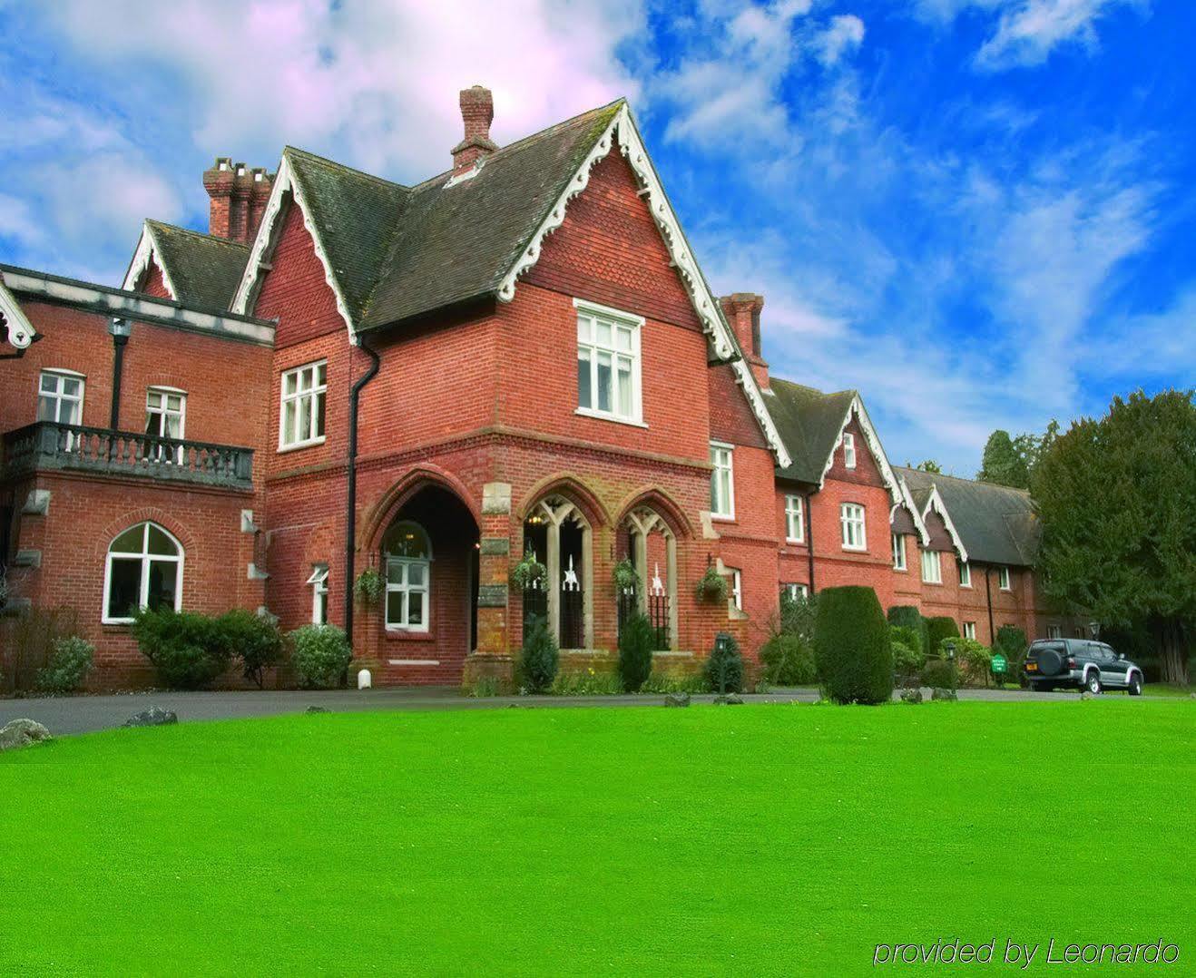 Audleys Wood Hotel, Basingstoke Exterior photo