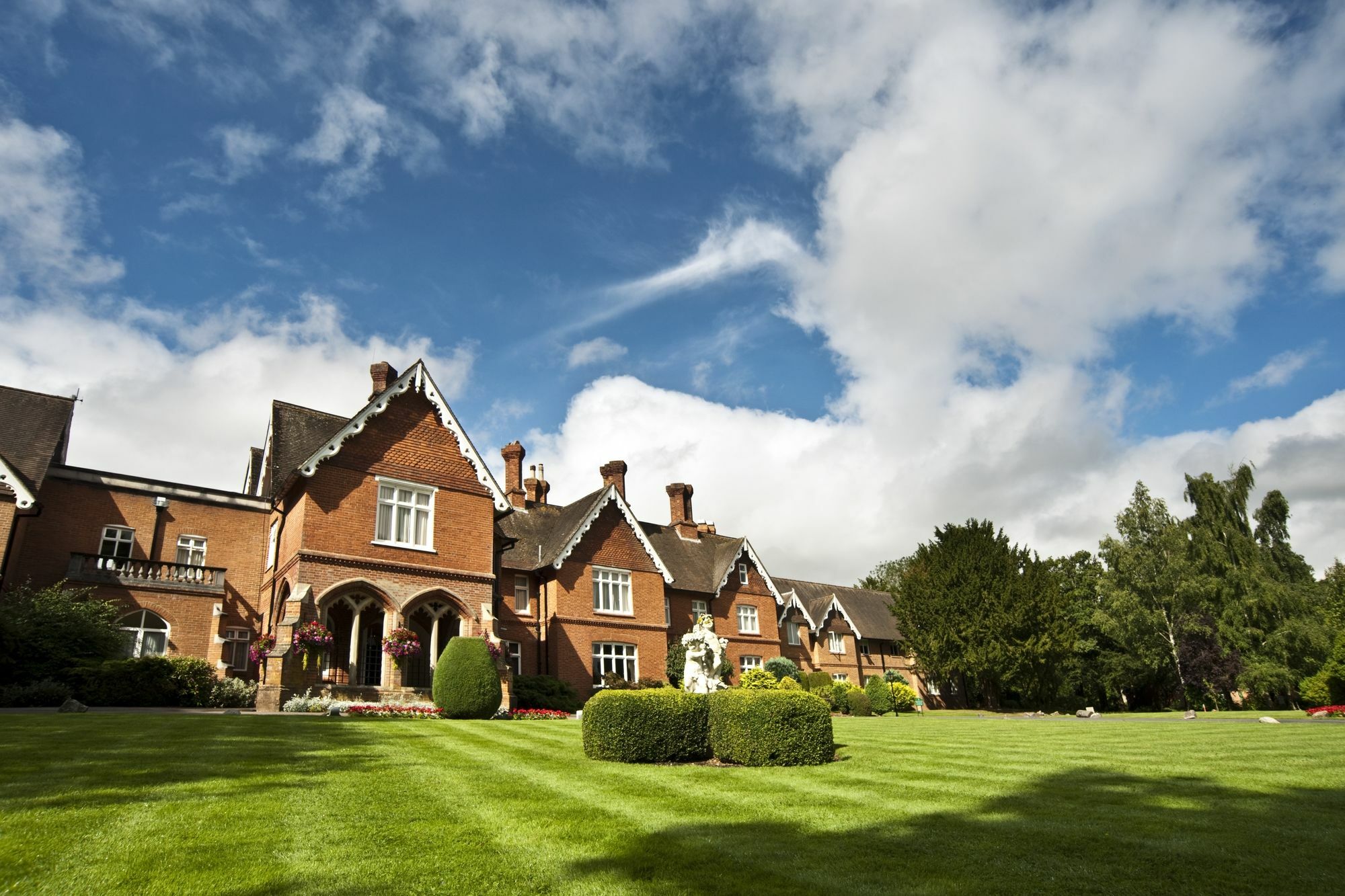 Audleys Wood Hotel, Basingstoke Exterior photo